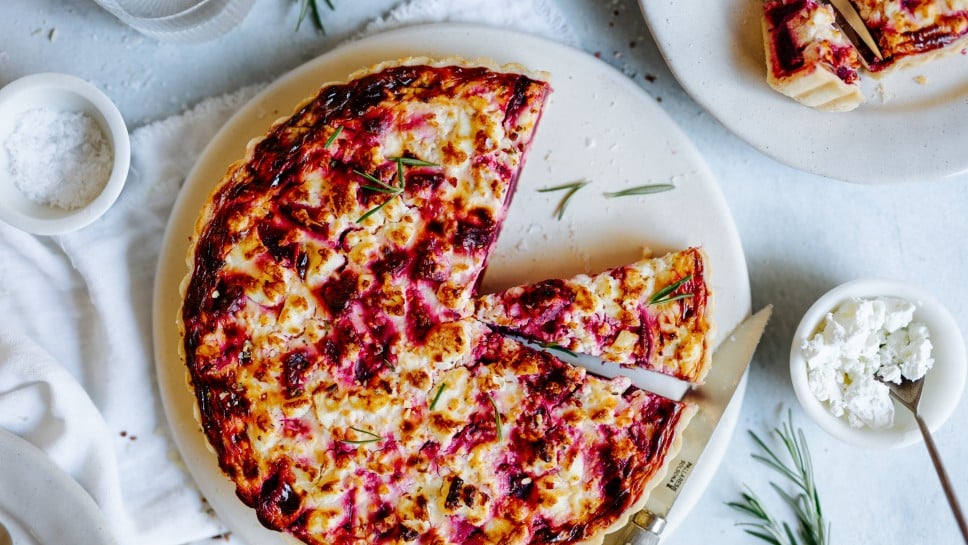 Rote Rüben Quiche mit Ziegenkäse
