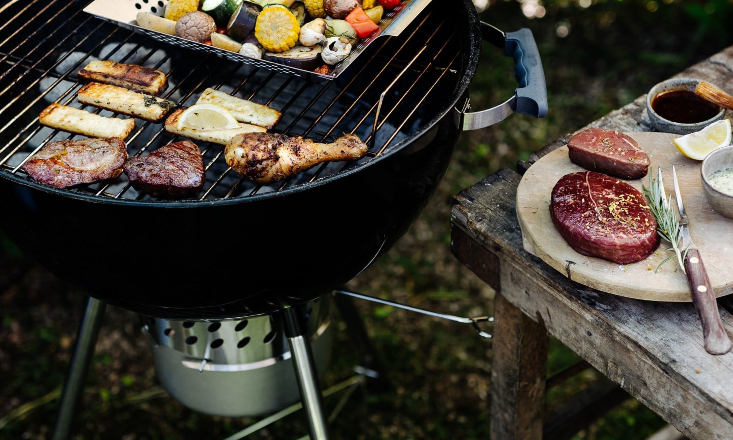 verschiedenstes Grillgut am Grill