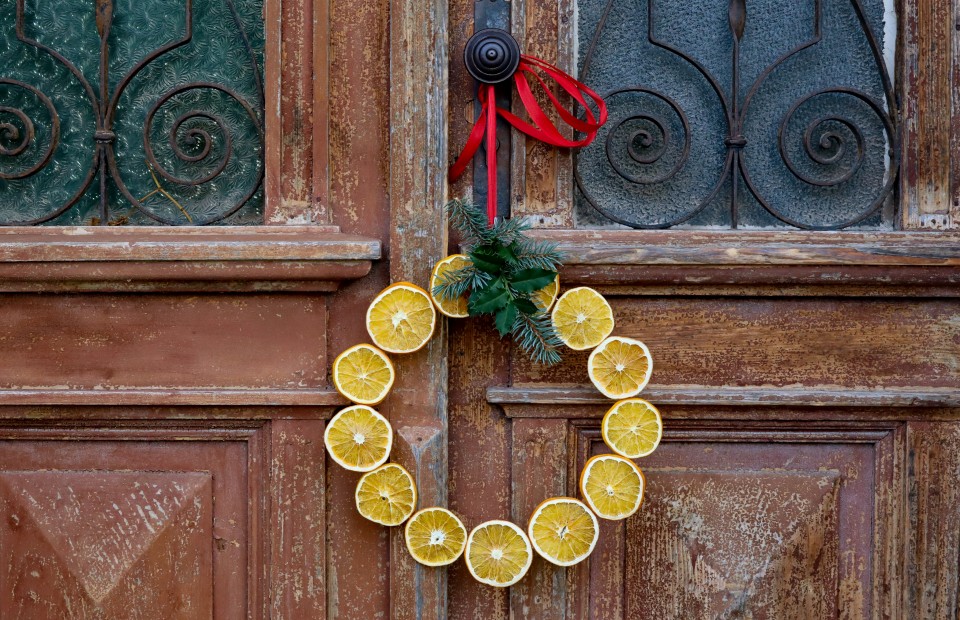 SPAR Mahlzeit! Weihnachtliches aus getrockneten Orangenscheiben SPAR Mahlzeit! Weihnachtliches aus getrockneten Orangenscheiben
