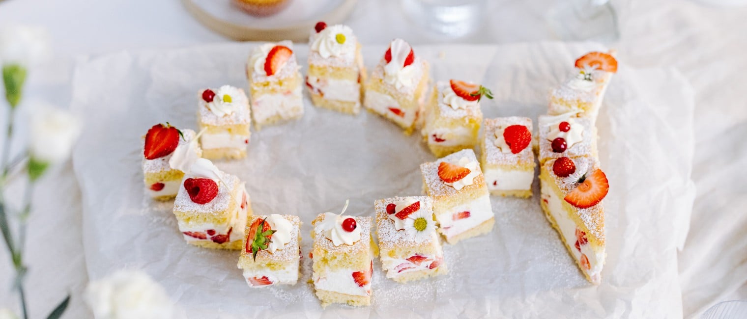fruchtige Erdbeer- Joghurtschnitte