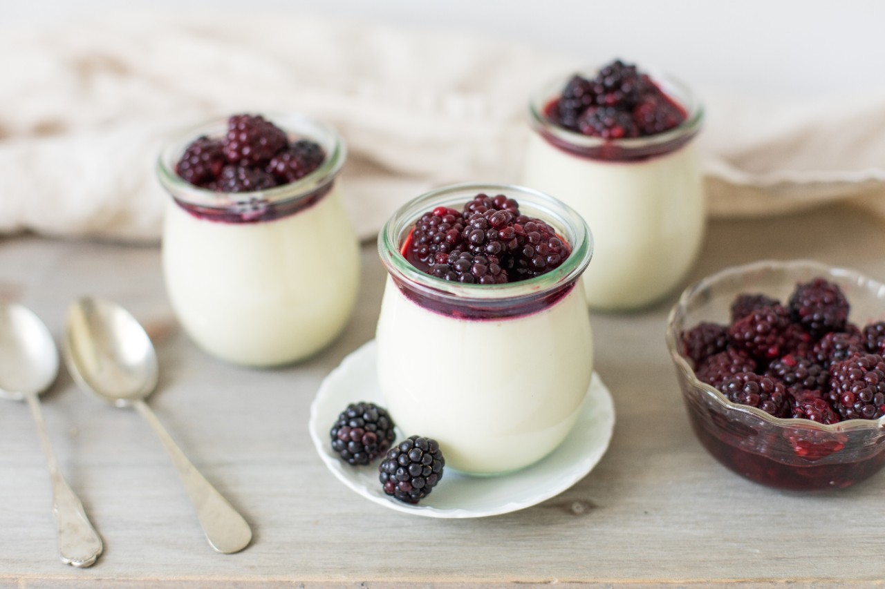 Panna Cotta mit Brombeeren » Rezept | SPAR Mahlzeit!