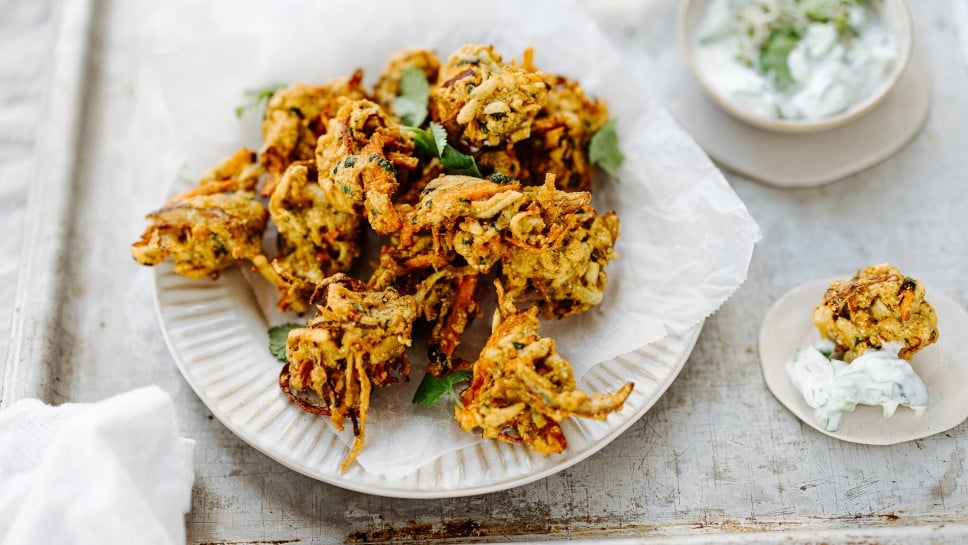 SPAR Mahlzeit Gemüse Pakora mit Joghurt-Minze-Dip
