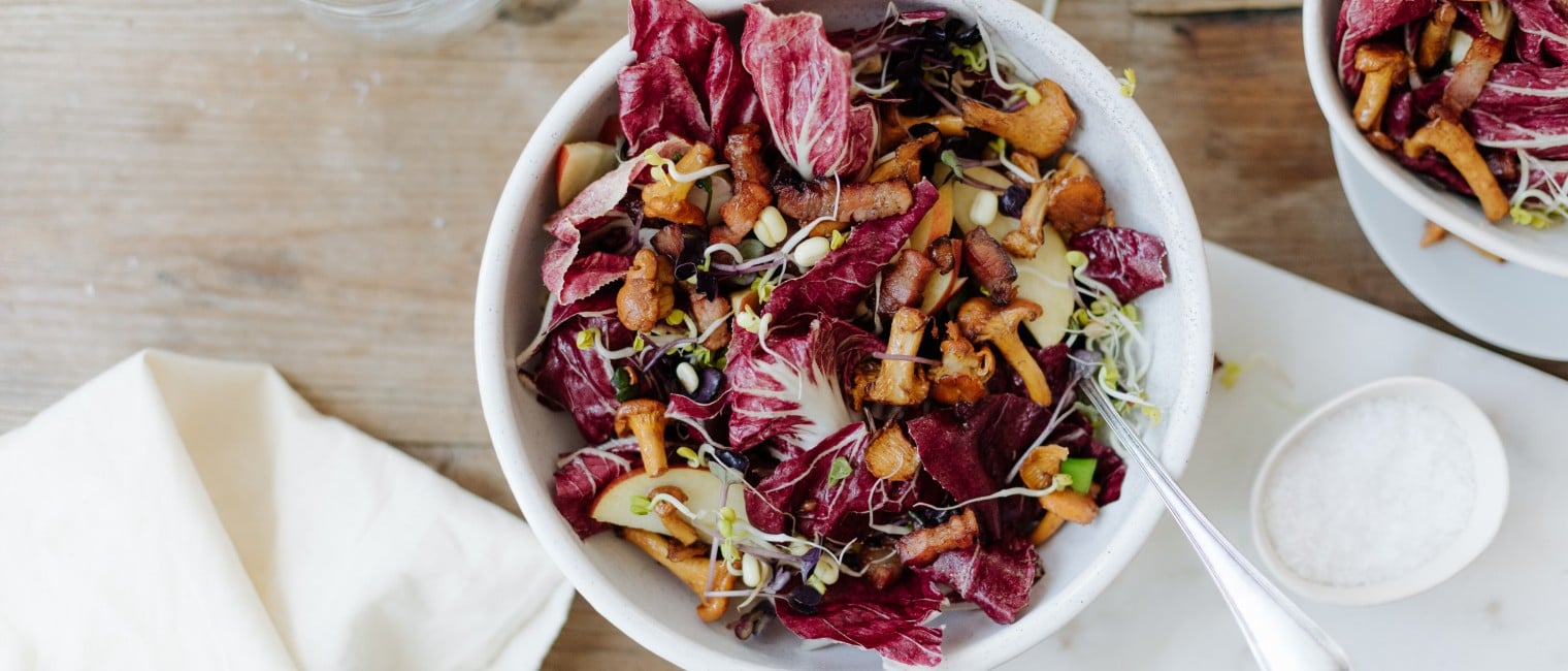 SPAR Mahlzeit Radicchio-Apfelsalat mit Eierschwammerl und Speck