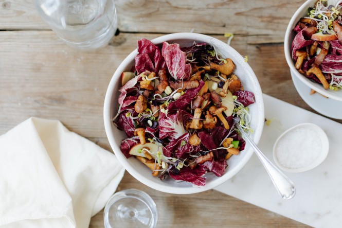 SPAR Mahlzeit Radicchio-Apfelsalat mit Eierschwammerl und Speck