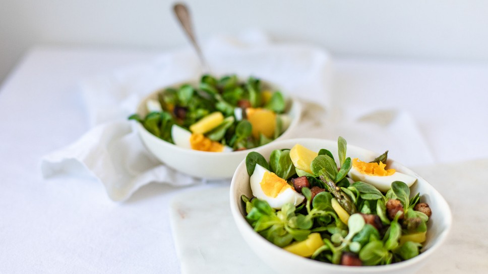 SPAR Mahlzeit Vogerlsalat reloaded (Frühlingssalat mit Ei)