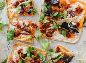 Spanischer Flammkuchen mit Chorizo