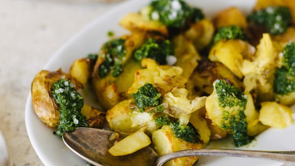Mara Hohla, Patatas bravas, mojo verde, 2020, Spanien,  Querformat