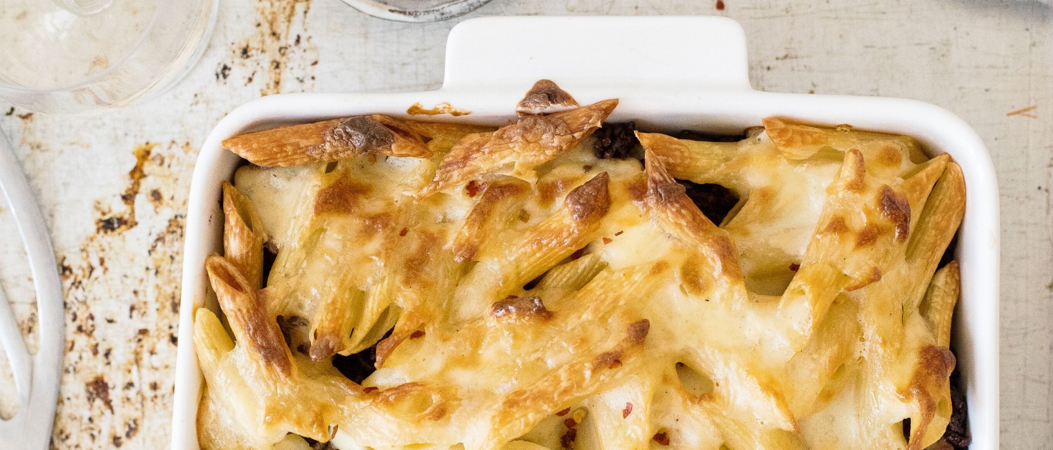 SPAR Mahlzeit Gebackene Penne mit Rindfleisch in Béchamelsoße