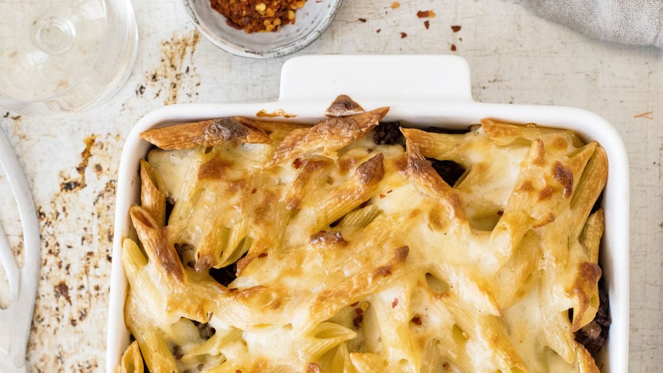 SPAR Mahlzeit Gebackene Penne mit Rindfleisch in Béchamelsoße