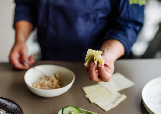 SPAR Mahlzeit! pikante Wan Tan Suppe Wan Tan werden gefüllt und geformt