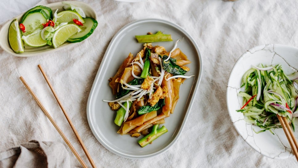 Pad See Ew mit Ei ( gebratene thailändische Nudeln)