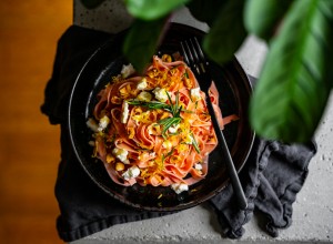 SPAR Mahlzeit Rote Rüben Fettuccine mit Feta & gerösteten Nüssen