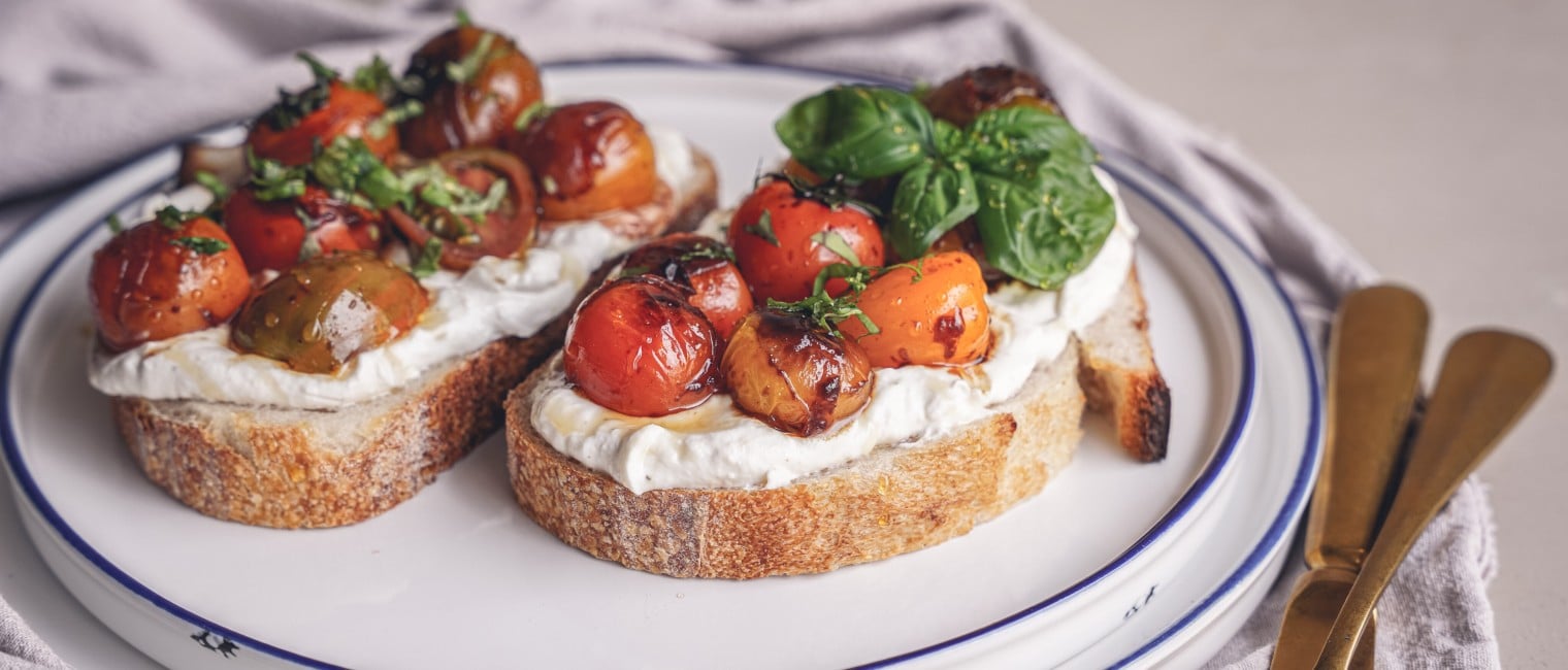 SPAR Mahlzeit Ricotta Crostini mit karamellisierten Tomaten