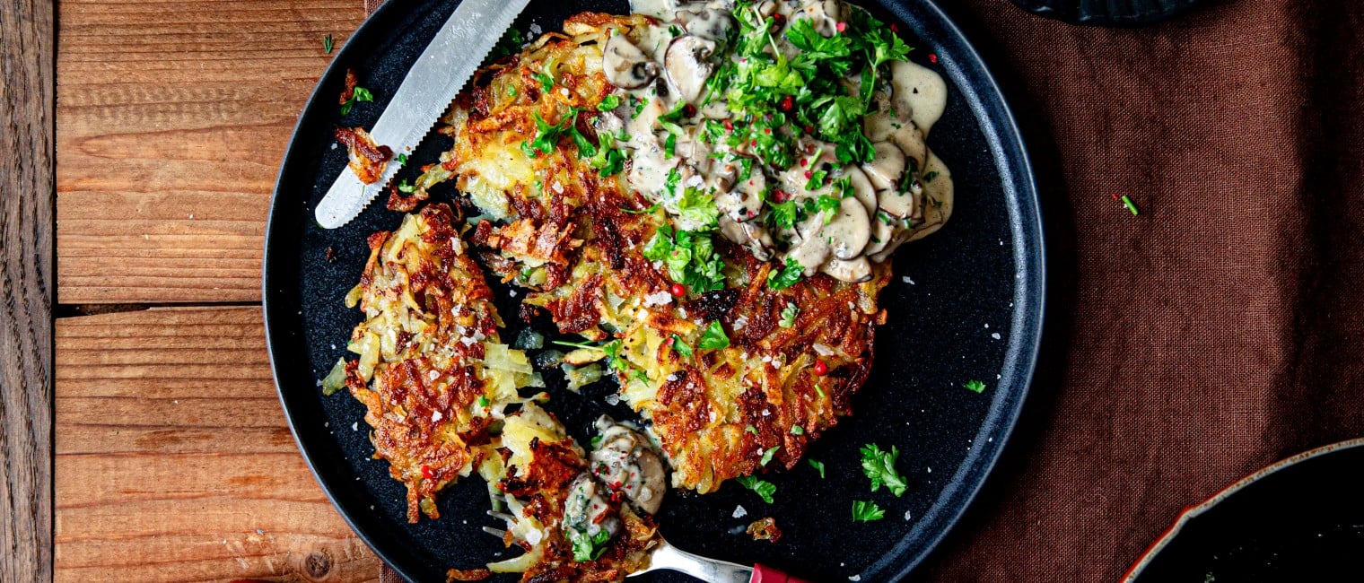 Rösti mit Mozzarella und cremiger Champignonsauce