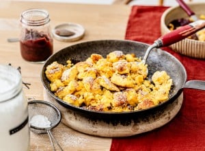Süßer Polenta Topfen Schmarren mit Röster