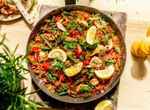 Sommerliche Nudel Paella
