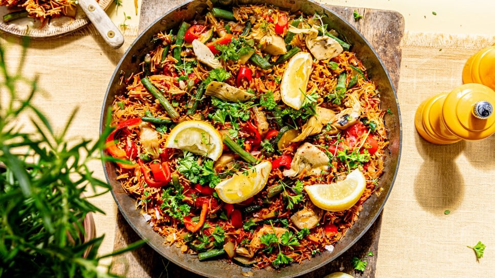 Sommerliche Nudel Paella