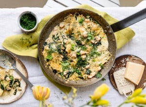 Schnelle Spinat-Lachs-Pfannenlasagne