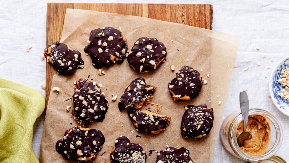 Smashed Snickers Dates