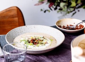 1.	Schnelle Maroni-Lauch-Cremesuppe  mit Speckwürfel