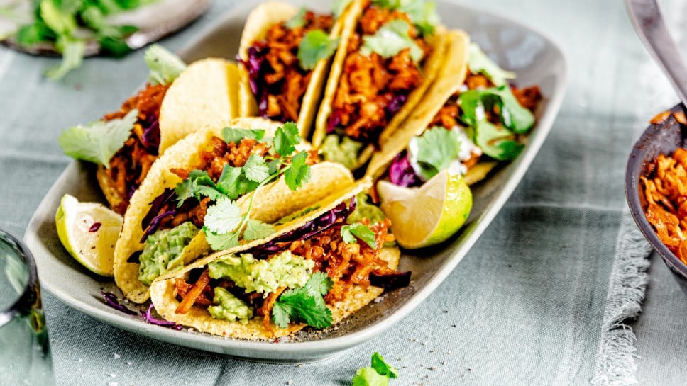 Vegane Tacos mit shredded Tofu