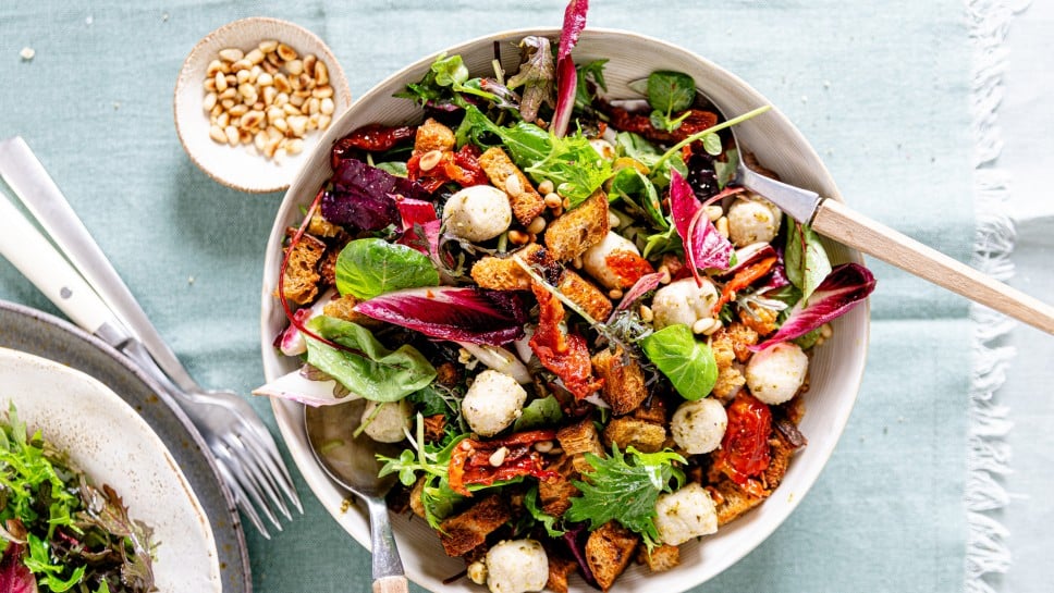 Winterlicher Caprese Brotsalat 