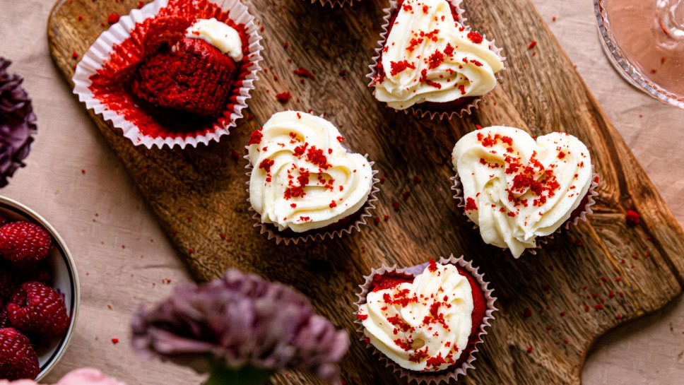 Schnelle Red Velvet-Cupcakes