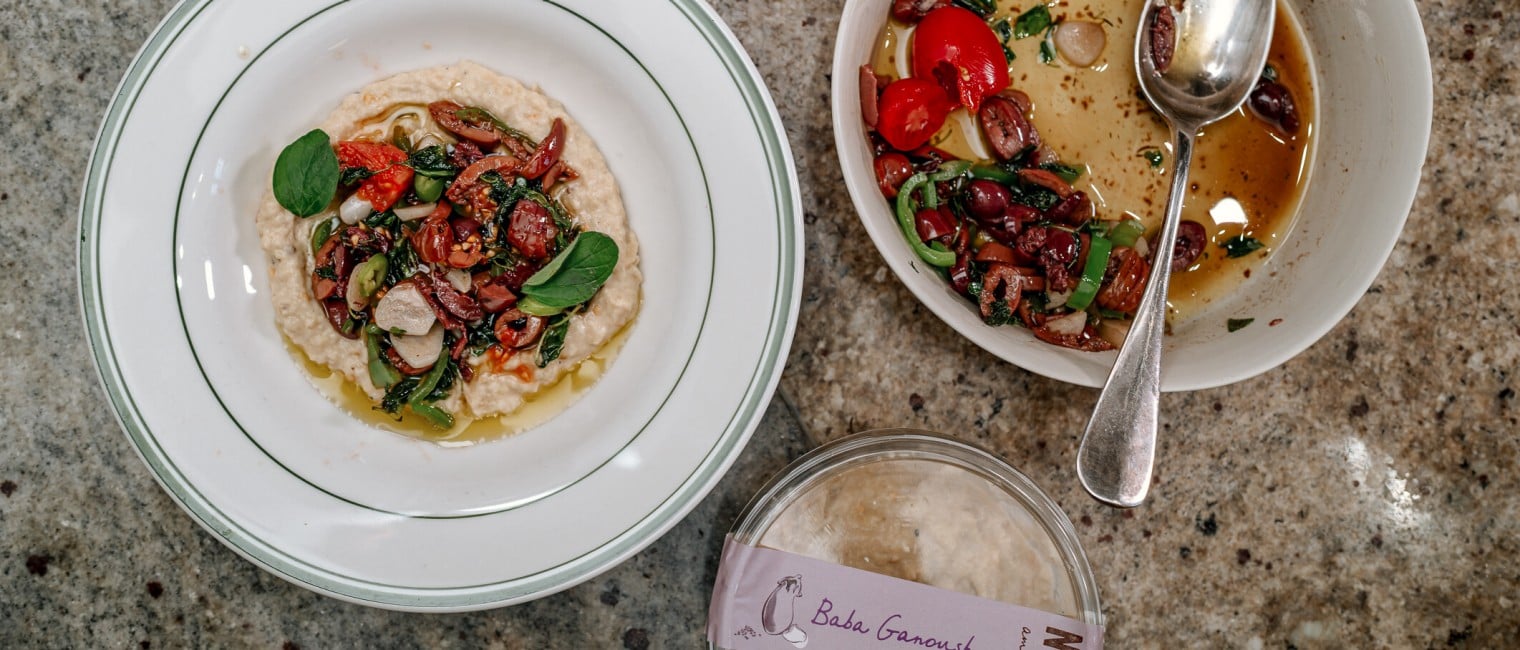 Baba Ganoush mit Tomaten-Kalamata-Oliven-Salat
