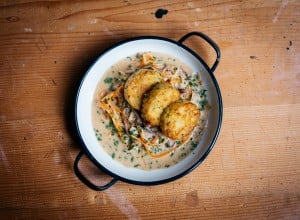 Gemüsebeuschel mit Serviettenknödel