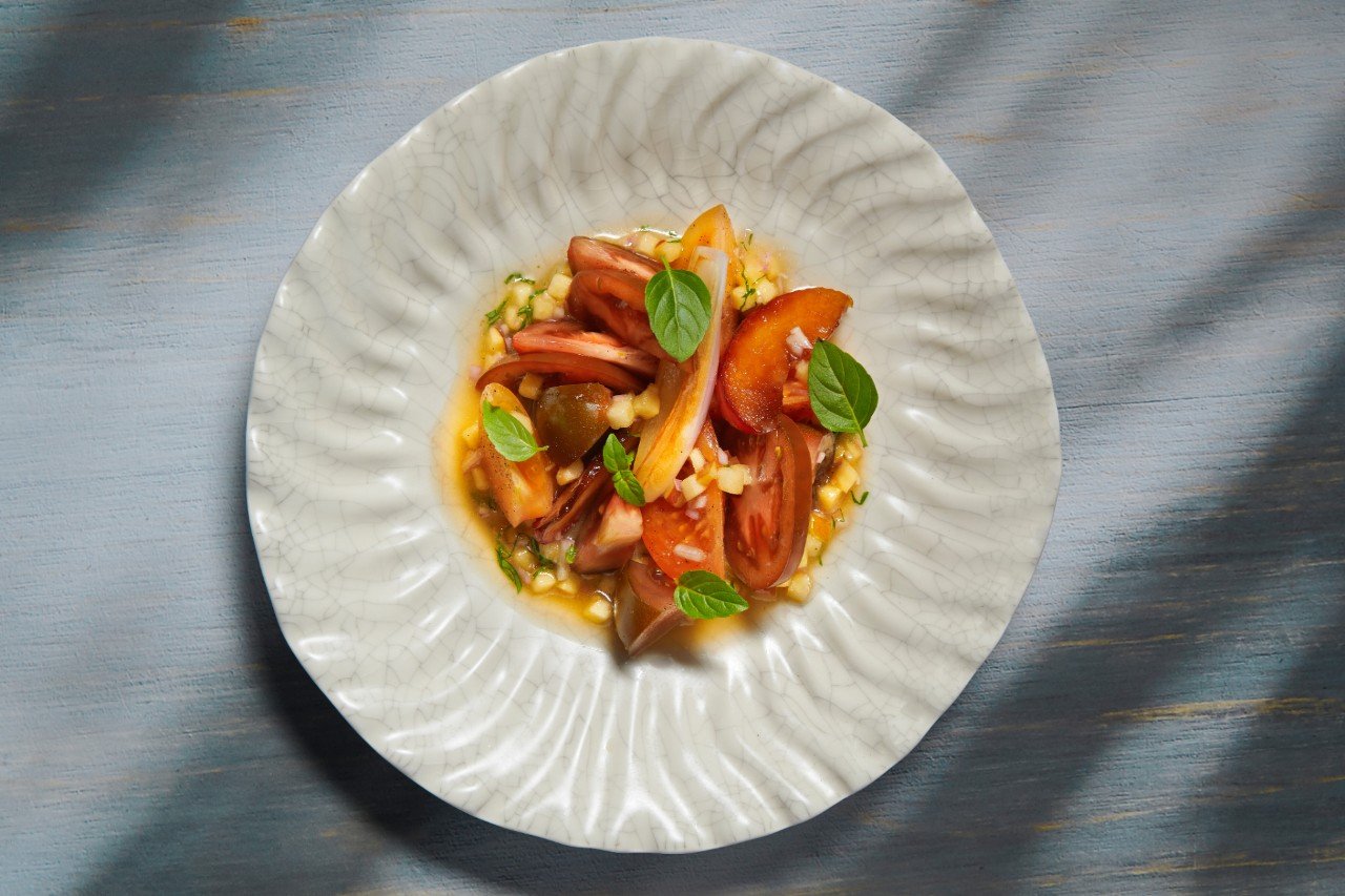 Tomaten mit Apfel-Basilikum-Vinaigrette