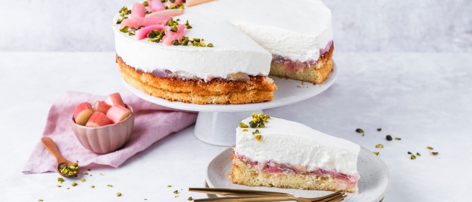 Skyr Torte mit Rhabarber