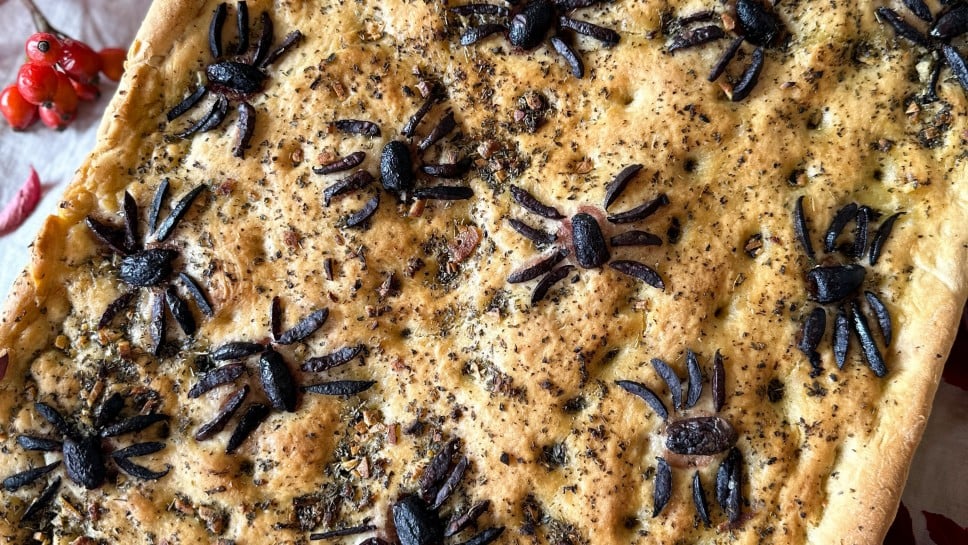 SPAR Mahlzeit! Spinnen-Focaccia Halloween