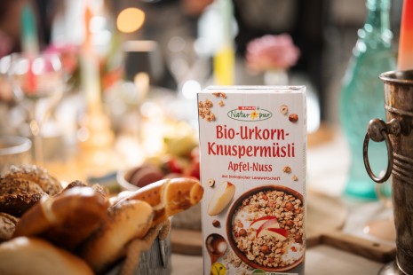 Verpackung eines Bio-Urkorn Knuspermüslis