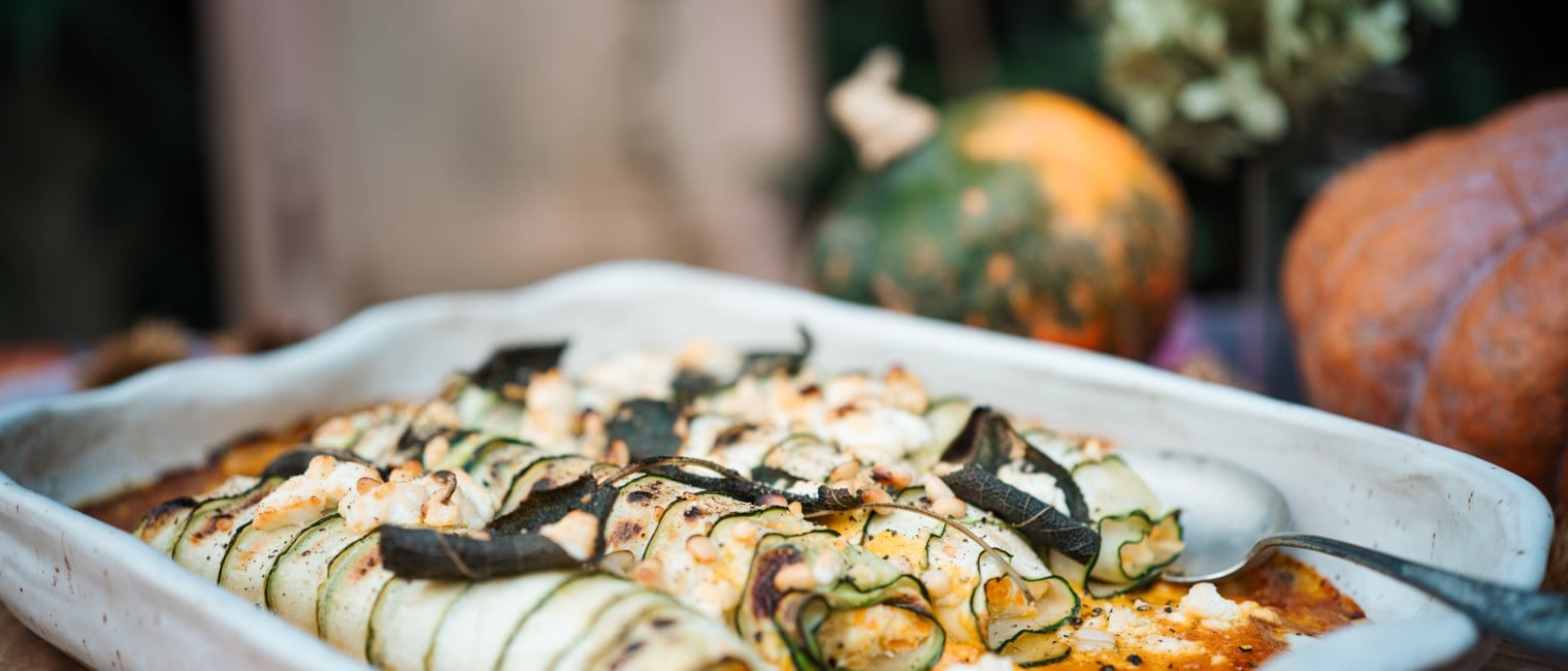 Herbstliche Zucchini-Kürbis Röllchen