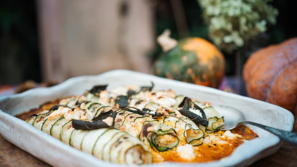 Herbstliche Zucchini-Kürbis Röllchen