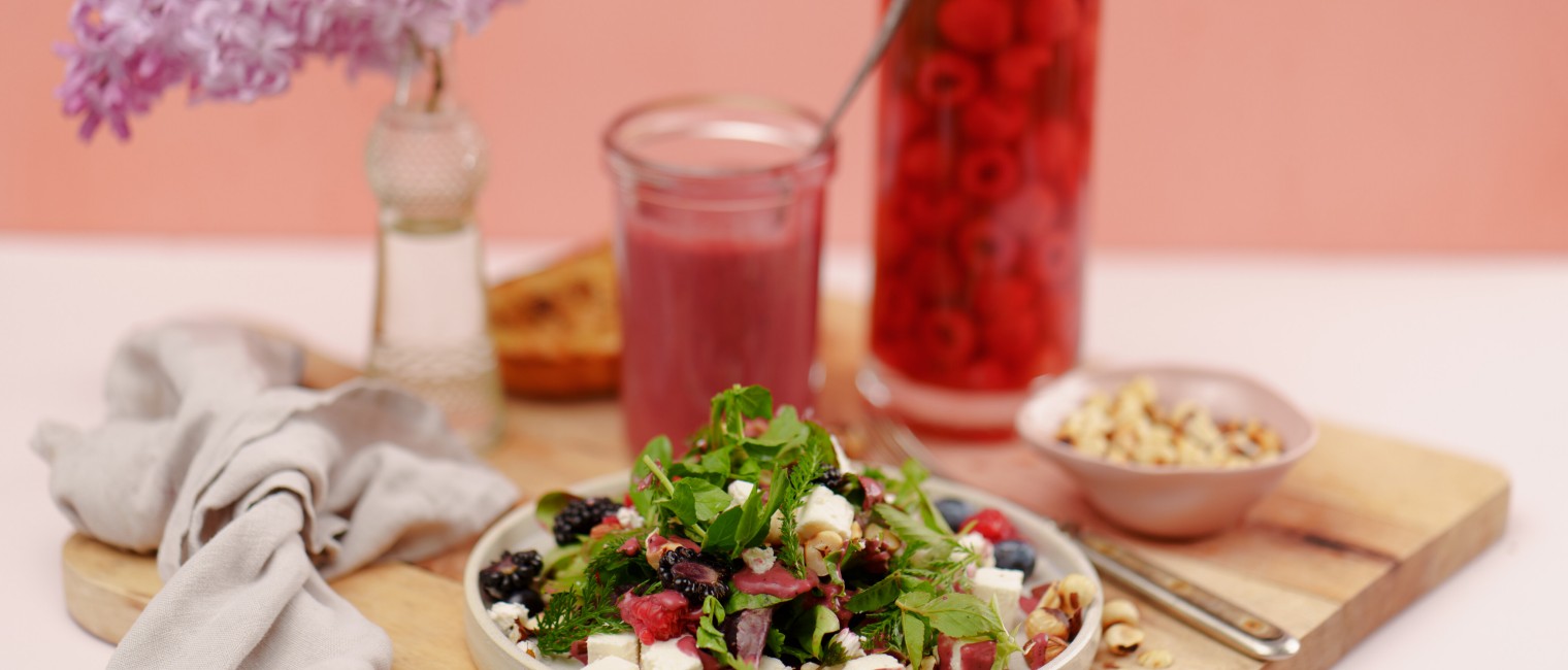 SPAR Mahlzeit Wildkräutersalat mit Beerendressing