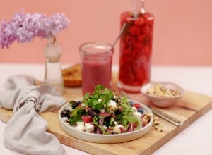 SPAR Mahlzeit Wildkräutersalat mit Beerendressing