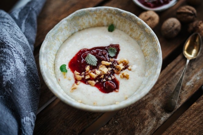 SPAR Mahlzeit Dinkelgrießcreme mit Zwetschkenröster