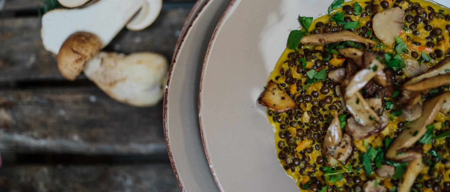Cremiges Berglinsenrisotto mit Kürbis und Pilzen