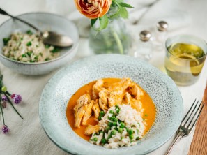 SPAR Mahlzeit Rahmgeschnetzeltes mit Erbsenreis