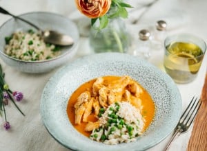 SPAR Mahlzeit Rahmgeschnetzeltes mit Erbsenreis