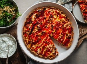 SPAR Mahlzeit Geschmorte Einkorn-Paprika-Tarte mit Mangold-Gemüse