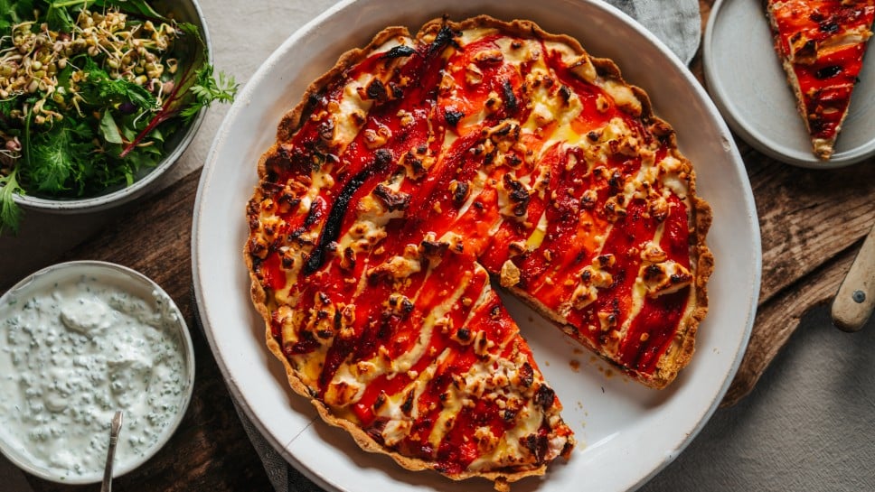 SPAR Mahlzeit Geschmorte Einkorn-Paprika-Tarte mit Mangold-Gemüse