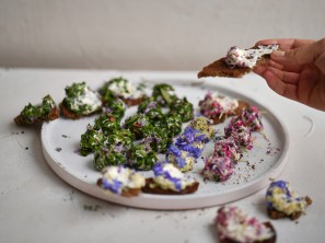 SPAR Mahlzeit Schafskäse im Kräutermantel