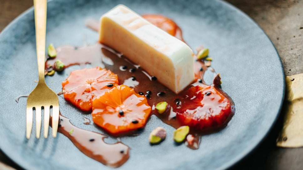SPAR Mahlzeit Buttermilch-Panna Cotta mit Blutorange