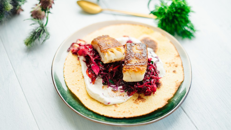 SPAR Mahlzeit Winterkabeljau mit knackigem Rotkraut-Salat