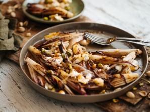 gebratener roter Chicorée mit Mozzarella di Bufala