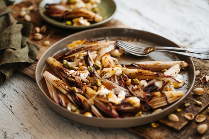 gebratener roter Chicorée mit Mozzarella di Bufala