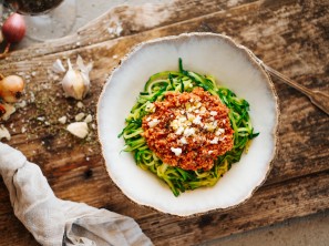 SPAR Mahlzeit Zucchini-Zoodles mit Karfiol-Sugo