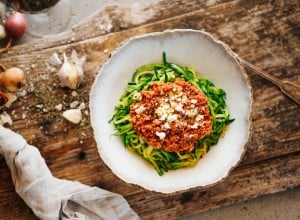 SPAR Mahlzeit Zucchini-Zoodles mit Karfiol-Sugo